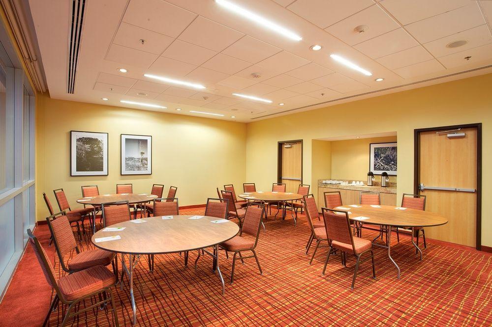 Courtyard By Marriott Leon At The Poliforum Εξωτερικό φωτογραφία