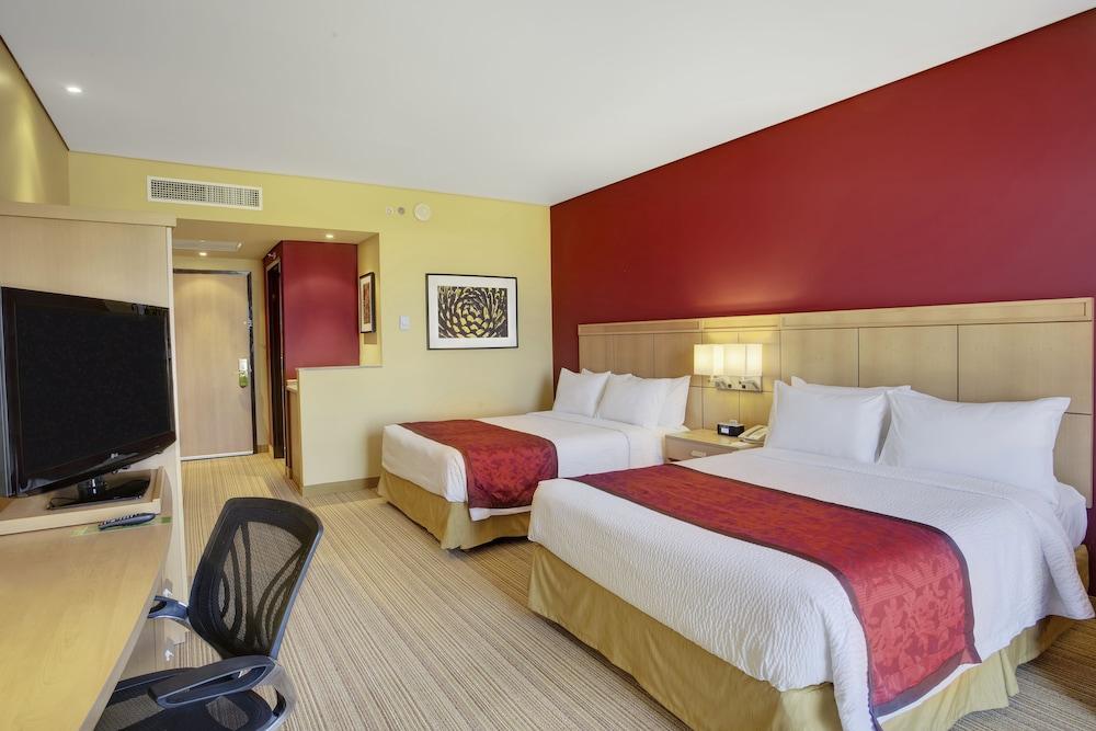 Courtyard By Marriott Leon At The Poliforum Εξωτερικό φωτογραφία