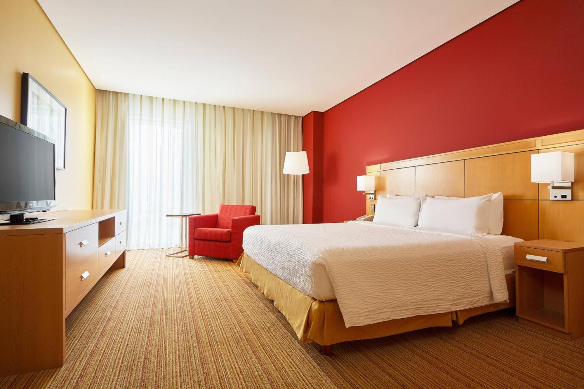 Courtyard By Marriott Leon At The Poliforum Εξωτερικό φωτογραφία