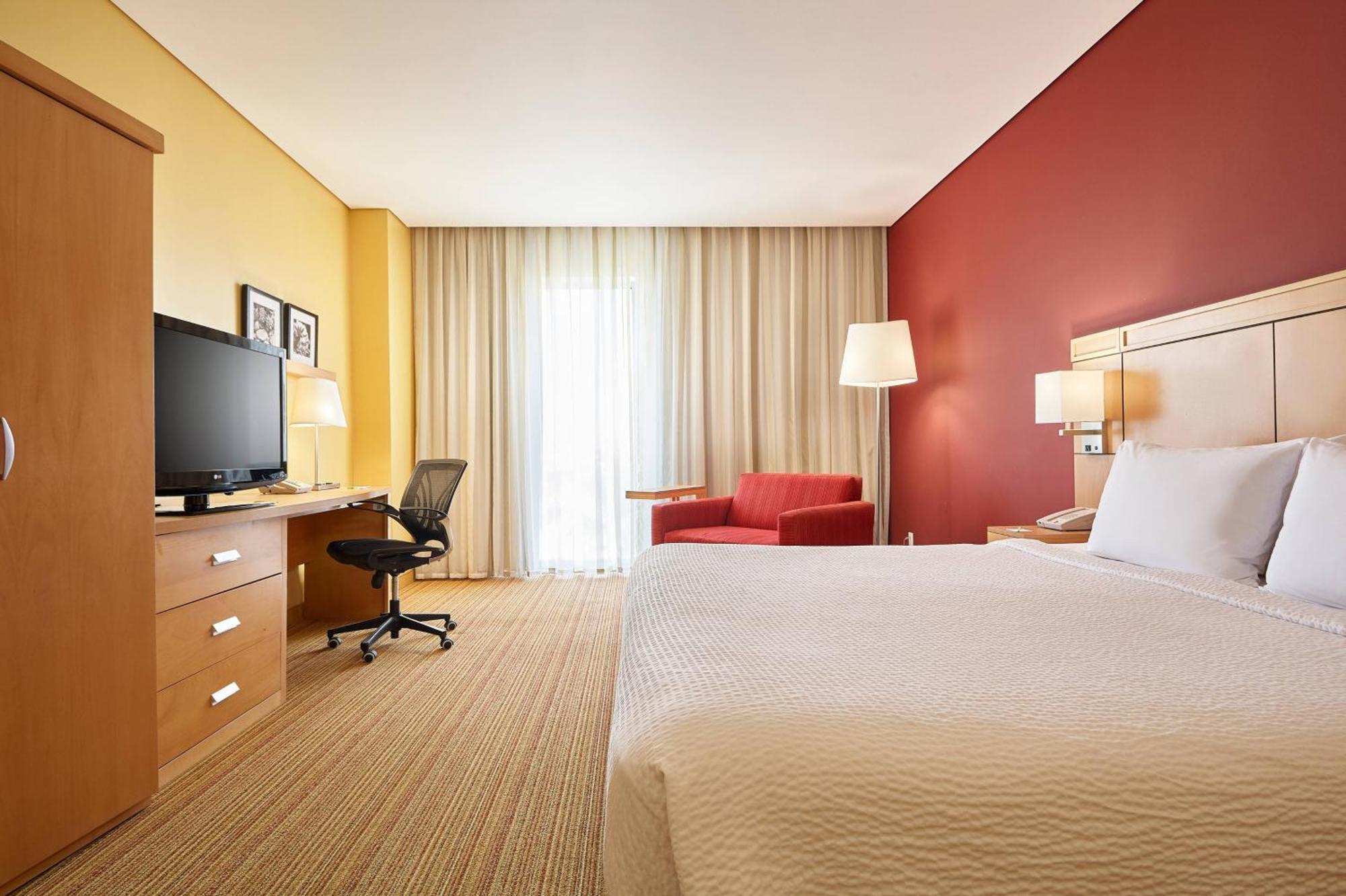 Courtyard By Marriott Leon At The Poliforum Εξωτερικό φωτογραφία